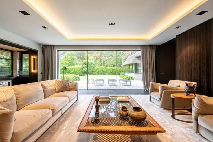 Exceptional villa with high-end Obumex finishes