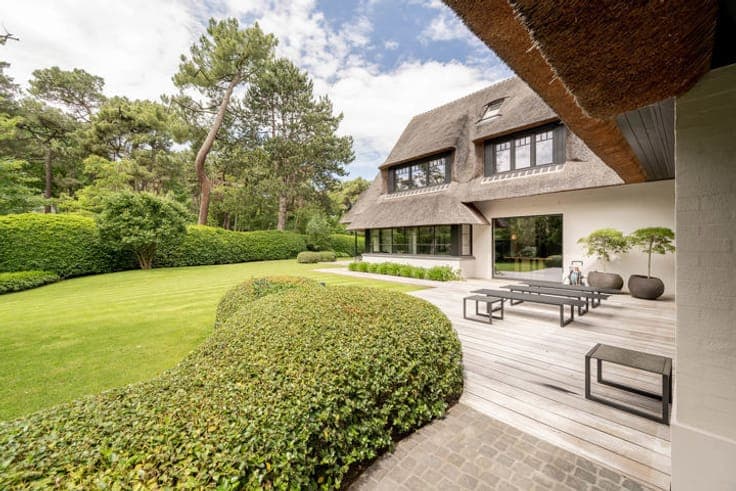 Exceptional villa with high-end Obumex finishes