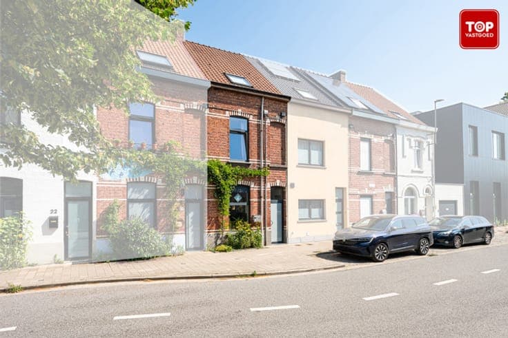 Woning met 4 slaapkamers en tuin.