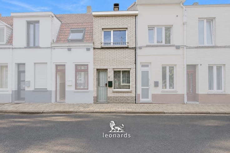 Home to refresh in a central Kortrijk location