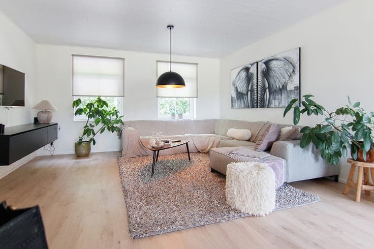 Rustig gelegen, ruime woning op een perceel van 6 aren 65...