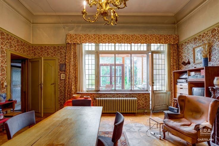 Superb townhouse in need of renovation for sale in Ixelles