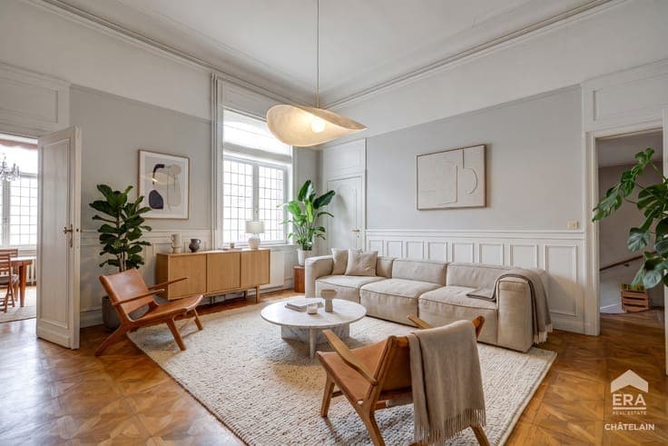Superb townhouse in need of renovation for sale in Ixelles