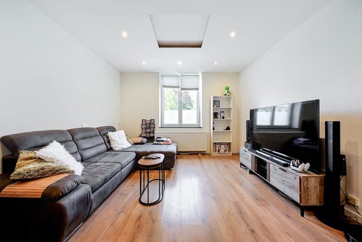 Charmante maison avec garage et jardin