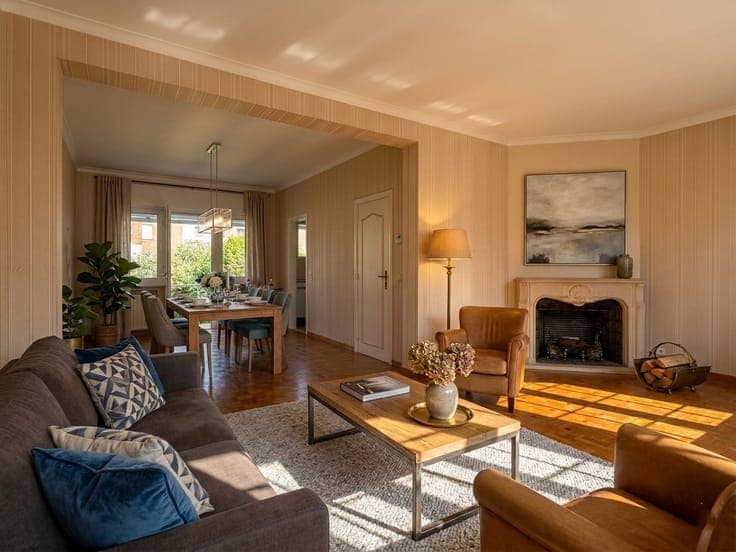 3 bdr house with garage and garden