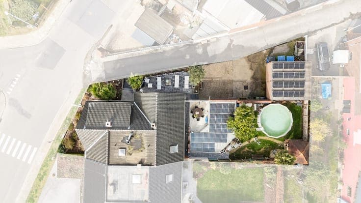 Unique 408 m² house with 3 bdr in Burst