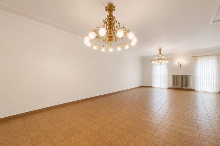 Unique 408 m² house with 3 bdr in Burst