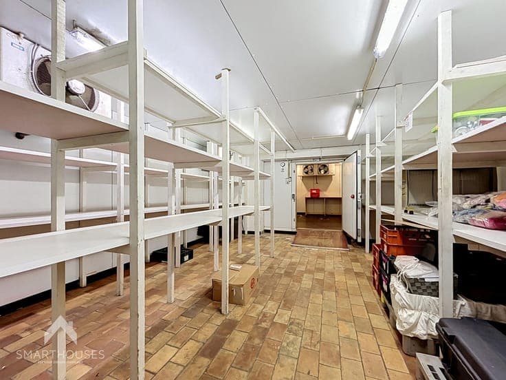 Spacious home with multipurpose room and garden