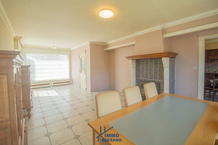 Halfopen woning met 4 slaapkamers en zonnige tuin in Roll...
