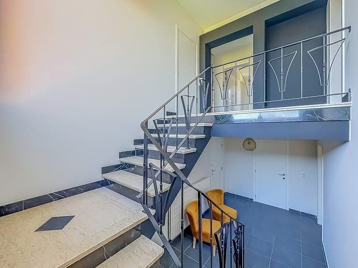 SUPERBE MAISON AVEC JARDIN ET GARAGE