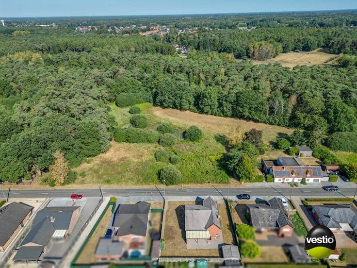 RUSTIG GELEGEN, TE RENOVEREN WONING TE STAL-KOERSEL
