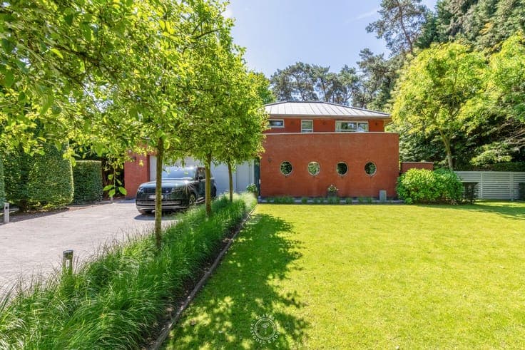 Exclusief wonen in het groen op een perceel van 1.885 m²