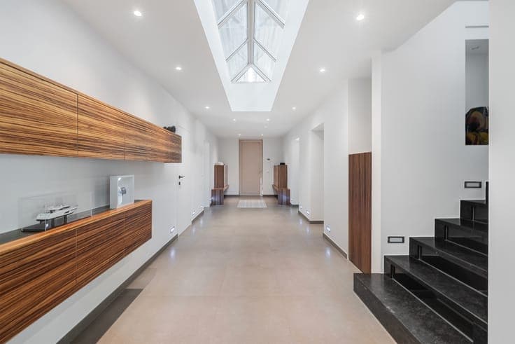 Experience ultimate luxury in a green haven in Enghien