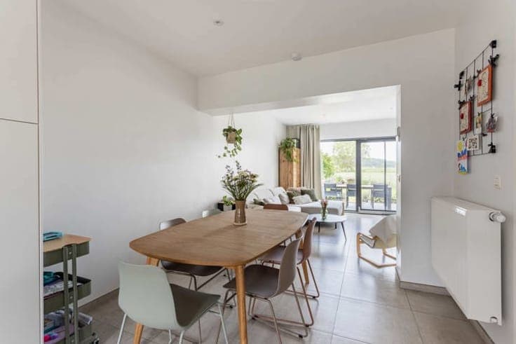 Modern family home with beautiful open view near center
