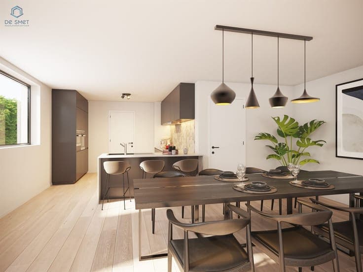 Turnkey new build home with 4 bedrooms, 2 bathrooms, and sun