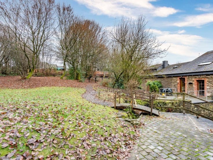 Magnificent Ardennes house offering numerous possibilities