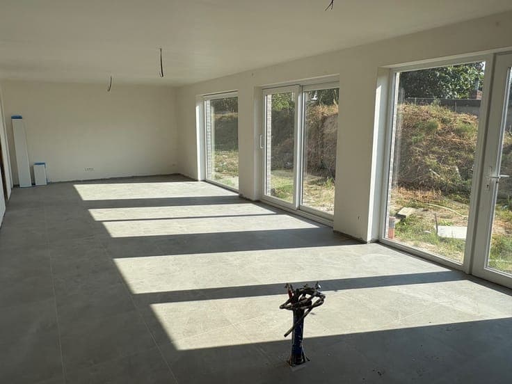 HALFOPEN nieuwbouwwoning in DORPSCENTRUM!