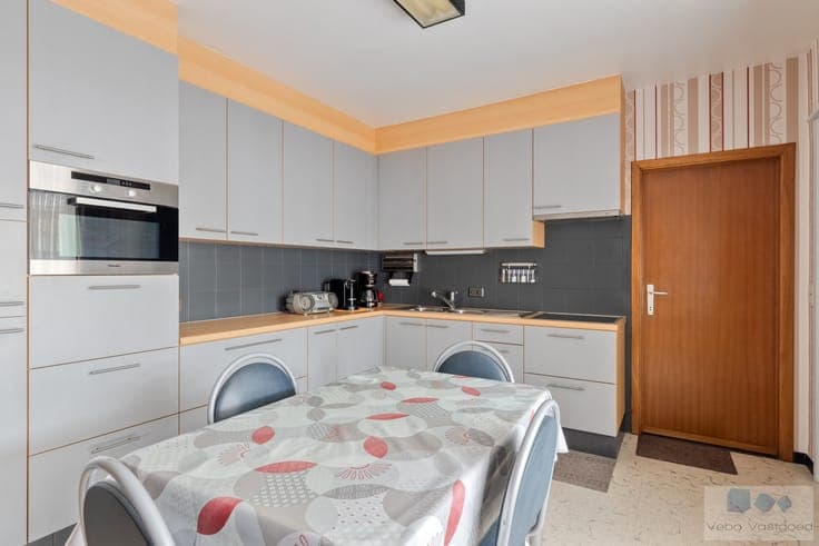 HOB met 2/3 slpks, garage en ruime kelder!