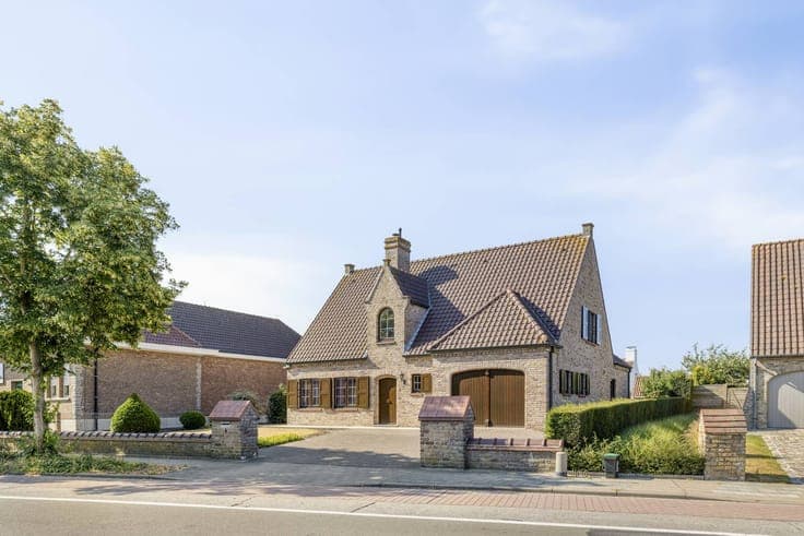 Spacious detached house for sale in Dudzele