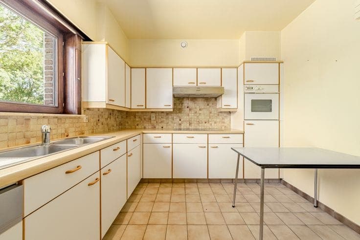 A bungalow in need of renovation with great potential, situ…