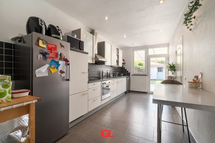 Move-in ready home with 2 bedrooms, garden and garage in ...
