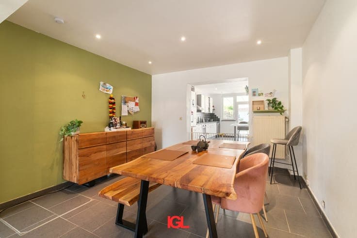 Move-in ready home with 2 bedrooms, garden and garage in ...