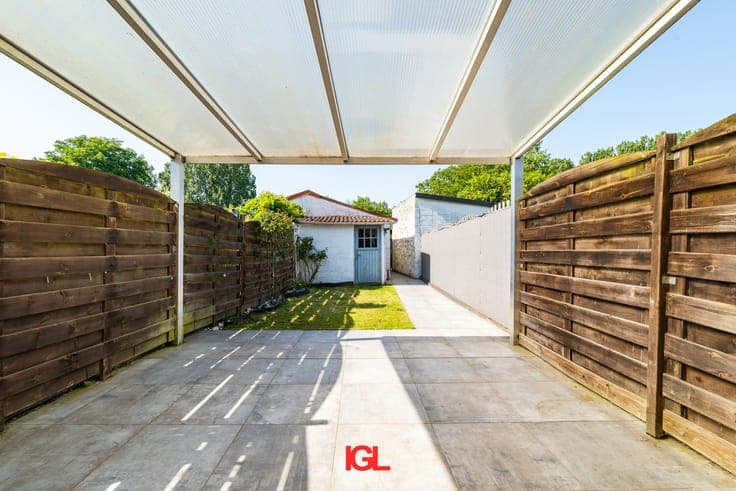 Move-in ready home with 2 bedrooms, garden and garage in ...