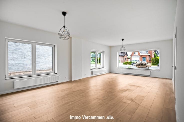 Recent gemoderniseerde, instapklare woning te Putte
