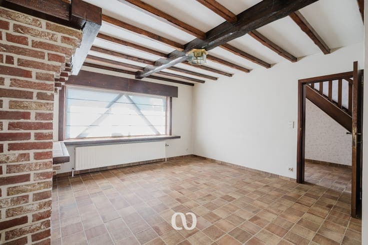 House with garage, meadow and sunny garden in Melden