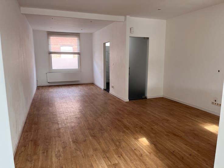 Stijlvol gerenoveerde woning te centrum Hemiksem
