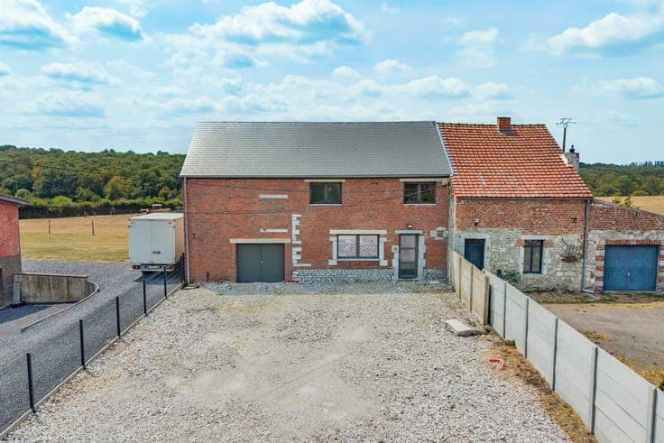House in Sivry