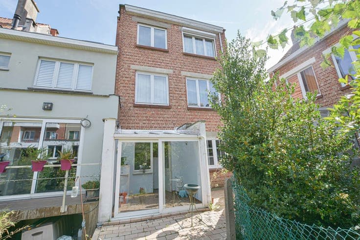 To renovate house with nice potential