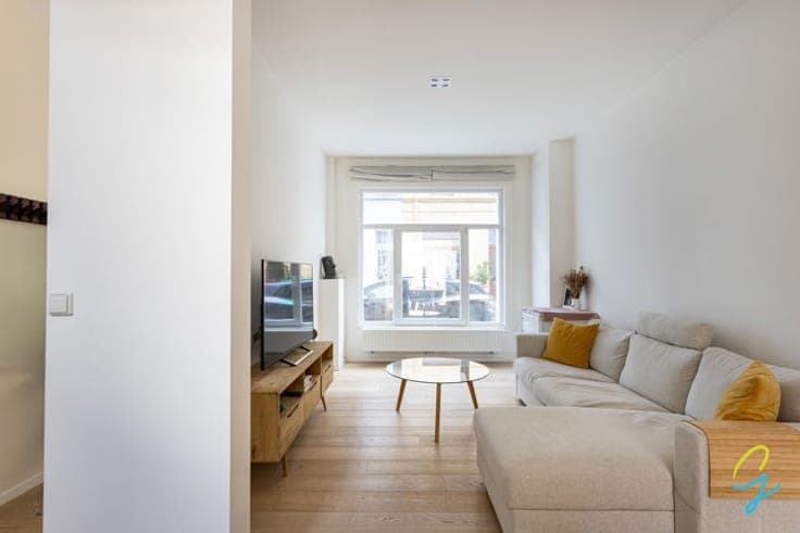 Stylishly Renovated Family Home with 4 Bedrooms and a Garden