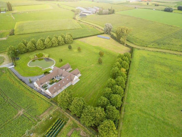 Beautifully located, luxurious villa for sale in Geluwe