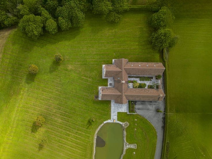 Beautifully located, luxurious villa for sale in Geluwe