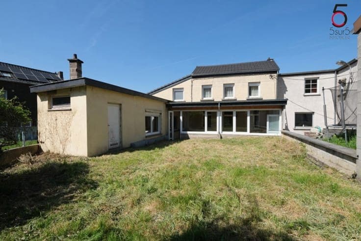 House 2 BR. with veranda and quiet garden in Angleur
