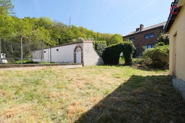 House 2 BR. with veranda and quiet garden in Angleur