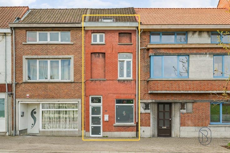 Centraal gelegen instapklare woning met 3 slpk & grote tuin