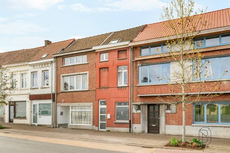 Centraal gelegen instapklare woning met 3 slpk & grote tuin