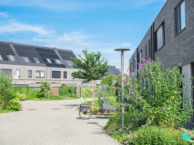 Nieuwbouw op woonerf met vijf slaapkamers te Zwijnaarde