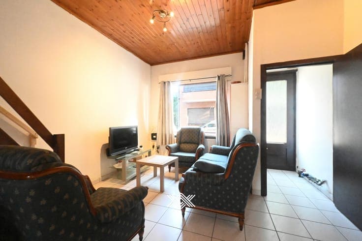 Op te knappen woning met vier slaapkamers in Gentbrugge