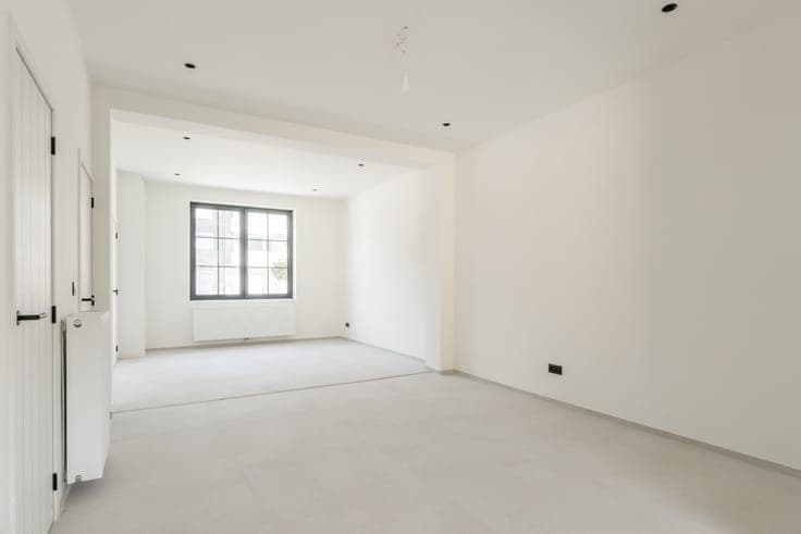 Volledig gerenoveerde karaktervolle woning met zonnige tu...
