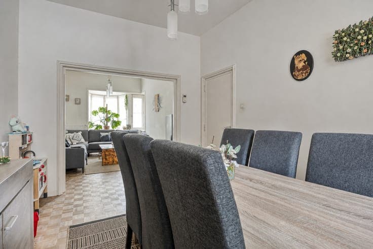Art-deco corner house in Tienen
