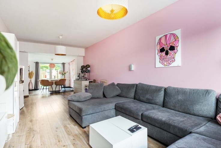 Top gelegen, gerenoveerde woning met 4 à 5 slpk. en zuid-...