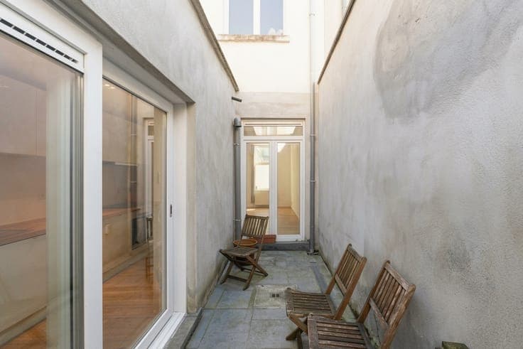 Lichtrijke gerenoveerde woning met 3 slaapkamers en buite...