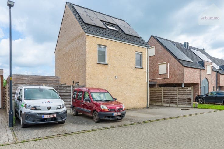 Instapklare gezinswoning met 3 slaapkamers, gezellige tui...