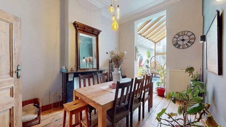 SCHAERBEEK - 6-bedroom house with garden