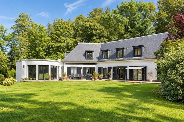 Prince d’Orange – Elegant Villa of ± 620 m² on ± 2,500 m² of