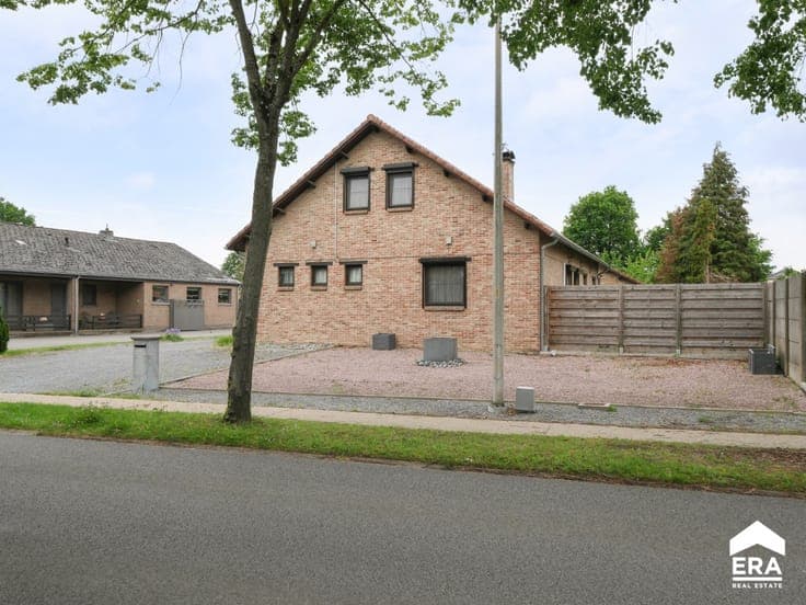 For sale: detached house in Diepenbeek
