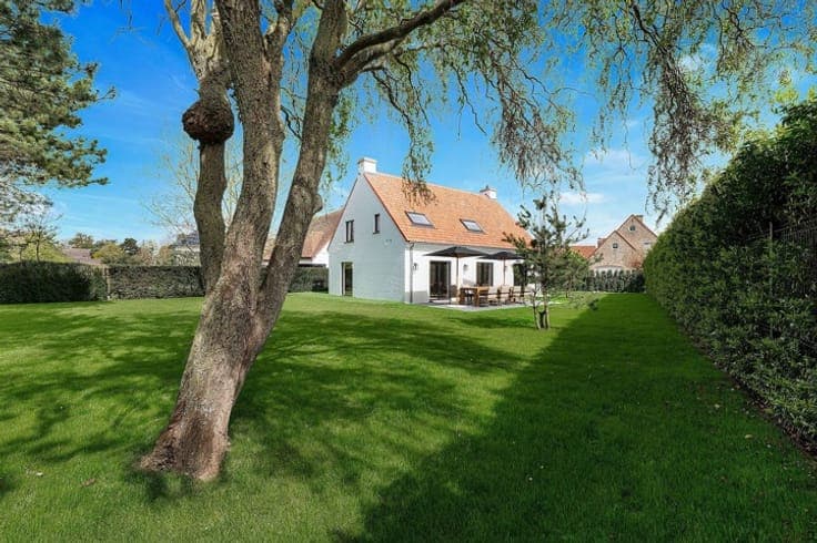 Renovated villa with sunny garden near Knokke